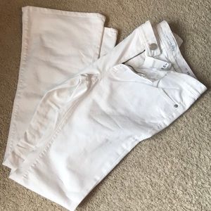 LOFT White Jeans. NWT. Flare Cut